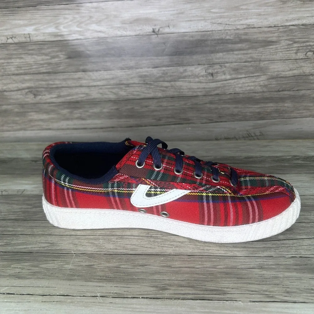 Tretorn Nylite 6.5 Red Plaid Tartan Canvas Sneakers Low Top Lace Up Shoes